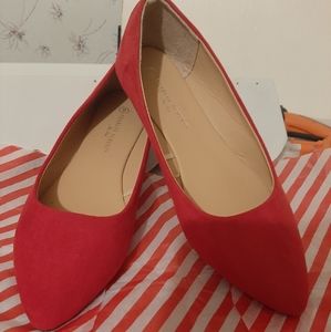Womens Charles Albert Red Flats